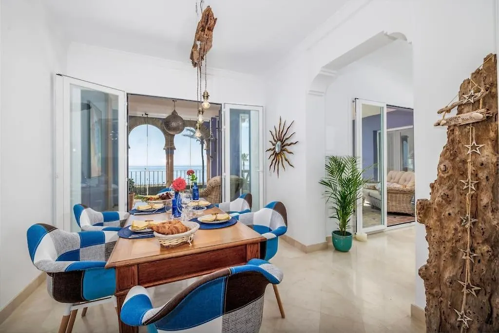 Spacious Seaside Retreat - La Perla Del Mar Bahia de Casares Lejlighed