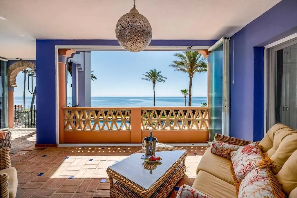 Daire Spacious Seaside Retreat - La Perla Del Mar Bahia de Casares